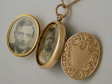 c1860 True Love Family 9K Victorian Locket Gold Locket Gold, Victorian Locket, Picture Locket, Antique Locket, Oval Locket, Jewelry Lockets, Vintage Lockets, Gold Locket, Feather Pendant