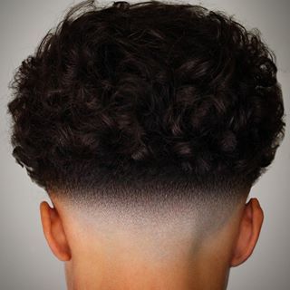 Curly Hair Taper, Fade Haircut Curly Hair, Low Taper Fade Haircut, Taper Fade Curly Hair, Curly Hair Fade, Low Fade Haircut, Mid Fade, Taper Fade Haircut, Tapered Haircut