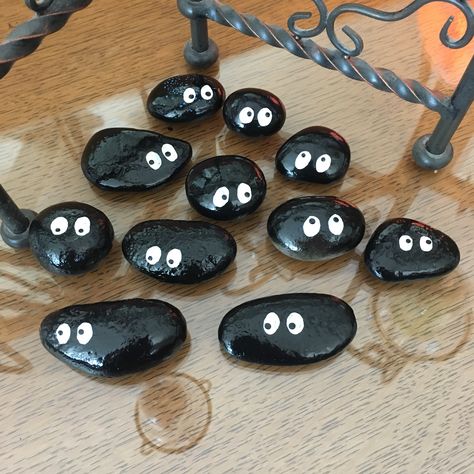 Diy With Kids, Painted Rock Ideas, Monster Rocks, Crafts For Children, Halloween Rocks, Painted Rocks Diy, Pumpkin Painting, Rock Ideas, Halloween Crafts For Kids