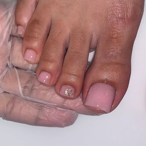 Madi the Artist on Instagram: “Toe overlay 🌸 This something I’m considering adding to my list of services. I’ll be doing a few overlays this month just to see how I like…” Acrylic Overlay, Acrylic Toes, Acrylic Toe Nails, Cute Toe Nails, Cute Toes, Acrylic Nails Coffin Short, Acrylic Nails Coffin, Pretty Acrylic Nails, Best Acrylic Nails