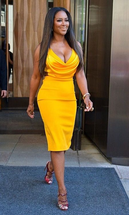 Kenya Moore Kenya Moore, Et Ochs, Deep Plunge, Yellow Mustard, Looks Chic, Looks Style, Pencil Dress, Black Is Beautiful, Yellow Dress