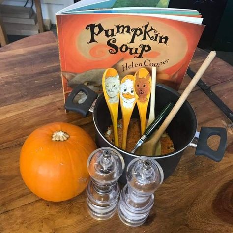 Halloween Reggio Activities, Pumpkin Soup Eyfs, Pumpkin Soup Book Activities, Pumpkin Soup Activities, Fall Prek, Story Baskets, Halloween Centers, Fun Halloween Party Games, Halloween Sensory