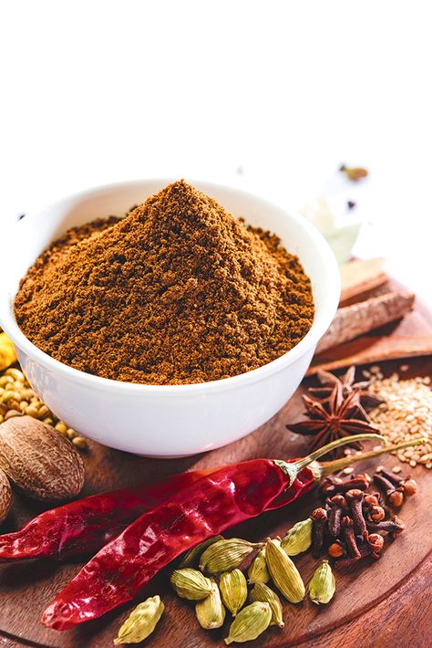 Masala Photography, Spice Photography, Homemade Garam Masala, Masala Ingredients, Garam Masala Recipe, Easy Microwave Recipes, Recipes Chili, Garam Masala Spice, Spices Photography