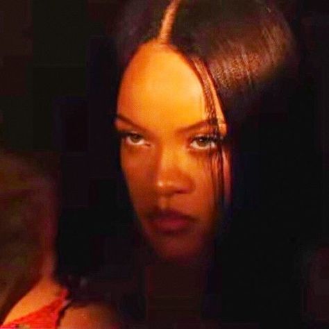 Rihanna Pfp, Rihanna Instagram, Instagram Pfp, F Men, Rihanna Looks, Rihanna Riri, Haikou, Cute Makeup Looks, Bad Gal