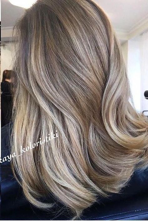 Ashy Bronde Balayage Short Hair, Warm Ash Blonde Hair, Lowlight Balayage, Ashy Bronde Balayage, Blended Balayage, Short Ombre Hair, Hair Blond, Pinterest Design, Short Hair Balayage