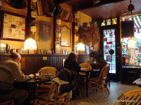 Apartment Above Cafe, 70s Cafe Aesthetic, 60s Cafe Aesthetic, 90s Coffee Shop Aesthetic, 90s Cafe Aesthetic, Old Cafe Aesthetic, 90s Coffee Shop, Early 2000s Coffee Shop, English Coffee Shop