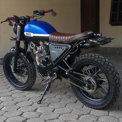 Dirt Bike Track, Japan Motorcycle, Scrambler Moto, Cb 250 Twister, Brat Bike, Honda Scrambler, Moto Scrambler, Motorcycle Yamaha, Tracker Motorcycle