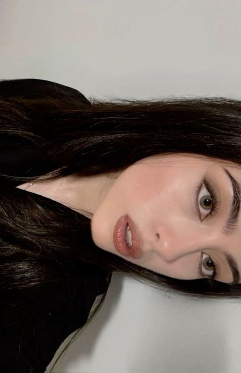 Black Hair Brown Eyes Makeup, Dark Natural Makeup Looks, Dark Fem Makeup, Rich Girl Makeup, Black Eyes Makeup, German Makeup, Revenge Makeup, Femme Fatale Makeup, Mob Wife Makeup