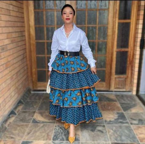 Makoti Attire, South African Traditional Dresses, African Traditional Wear, Shweshwe Dresses, African Fabric Dress, Traditional African Clothing, Traditional Attires, African Skirts, African Print Dress Ankara