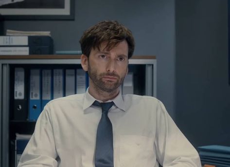 Gefällt 35 Mal, 0 Kommentare - Detective Inspector Hardy (@alechardy.di) auf Instagram: „He is so handsome. Omg . . . tags:  #alechardy #davidtennant  #broadchurch“ Did Alter, Hot Old Man, Expression Practice, David Tennet, Los Bunkers, Alec Hardy, David Tenant, David Tennant And Michael Sheen, Awkward Pictures