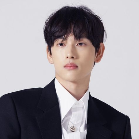 yim si-wan icon Si Wan, Yim Siwan, Im Siwan, Handsome Asian Men, 1m Followers, Korean Men, Asian Actors, New Man, Asian Men