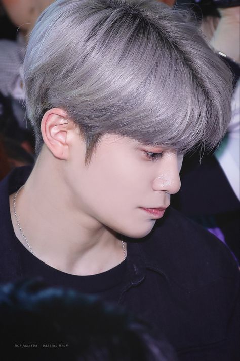 Sasuke Cosplay, Korean Hair Color, Mens Hair Colour, Men Hair Color, Blonde Guys, Valentines For Boys, Jaehyun Nct, Hair Inspo Color, Blonde Color