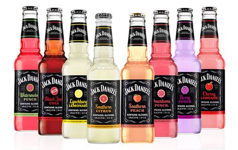 Jack Daniels Lemonade, Jack Daniels Cola, Fruity Drink Recipes, Lynchburg Lemonade, Watermelon Punch, Most Popular Cocktails, Berry Punch, Types Of Cocktails, Goth Bedroom