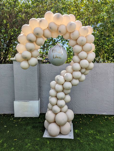 Gender reveal, question mark balloons,  neutral gender reveal, neutral balloons Question Mark Balloon Arch, Balloon Arch Gender Reveal, Gender Reveal Neutral, Neutral Balloons, Neutral Gender Reveal, Gender Reveal Balloons, Question Mark, Balloon Arch, Gender Reveal