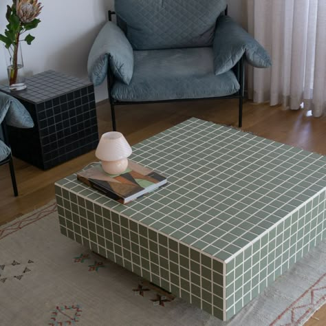 Living Room Wall Designs, Diy Home Interior, Tile Table, Прикроватные Тумбочки, Set Sofa, Diy Tile, Diy Furniture Easy, Tile Furniture, Pallet Furniture Outdoor