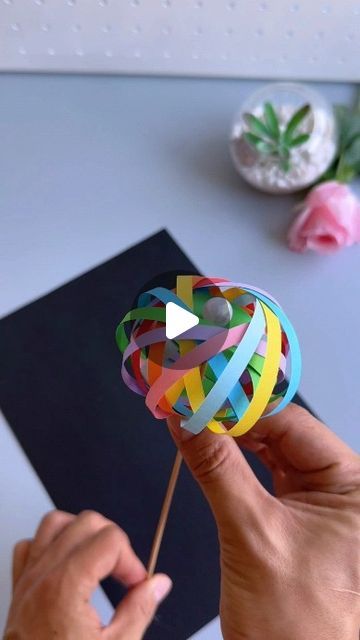 Quick Kids Crafts, Paper Games For Kids, 3d Paper Snowflakes, Craft Ideas Paper, Art And Craft Paper, Paper Craft Ideas, Paper Games, Homemade Toys, Shoe Lace Tying Techniques