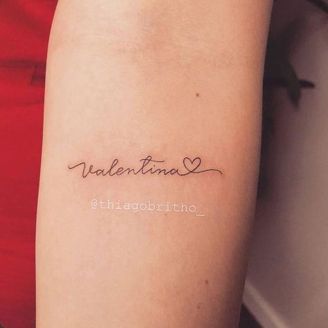 Script Name Tattoo With Heart, Small Daughter Name Tattoos For Mom, Tattoo Daughters Name, Daughter Tatoos Ideas, Daughter Name Tattoos For Mom, Minimalist Name Tattoo, Tattoo Dedicated To Mom, Dainty Name Tattoos, Valentina Tattoo