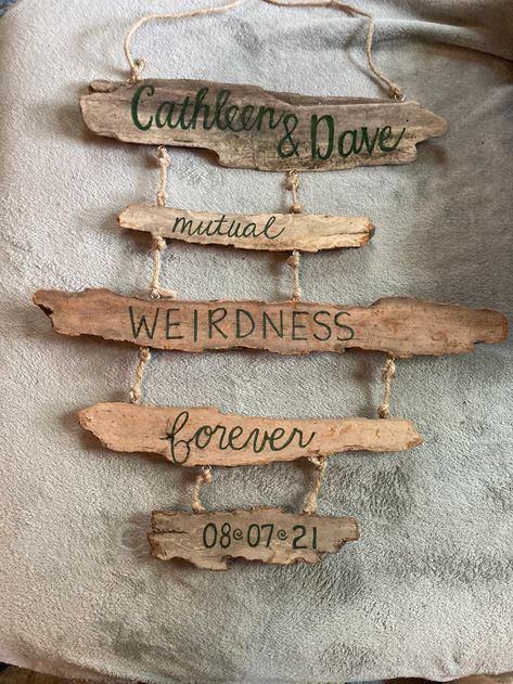 Customizable Driftwood Wall Art - Etsy Driftwood Wedding, Driftwood Art Sculpture, Driftwood Signs, Tree Branch Decor, Driftwood Diy, Driftwood Art Diy, Driftwood Projects, Driftwood Wall, Barn Wood Crafts