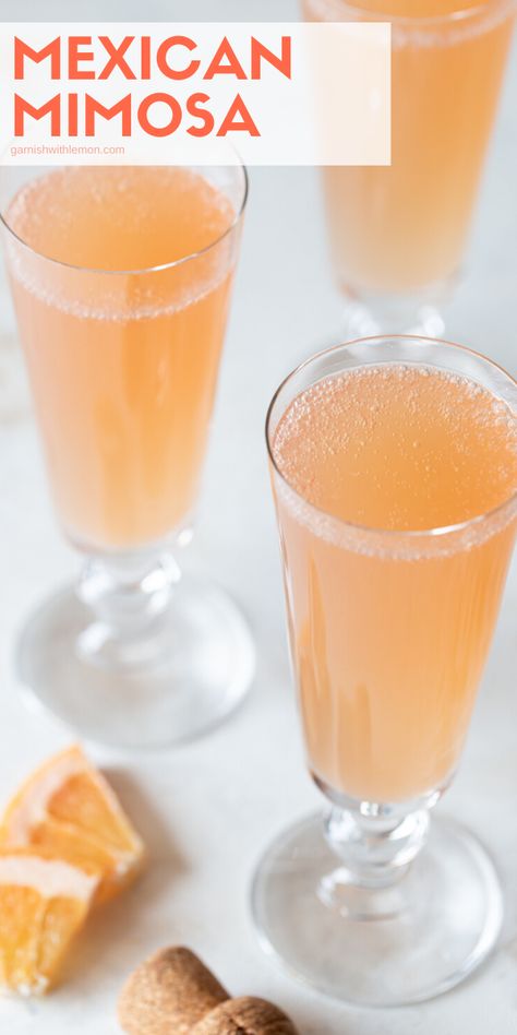 If you aren’t hosting Sunday brunch soon, you’ll find a reason to after you try this Mexican Mimosa. Tequila is the secret ingredient that sets this mimosa apart from the rest. Mimosa Shots, Tequila Mimosa, Mexican Mimosa, Savory Brunch, Mexican Brunch, Crockpot Christmas, Recipes Brunch, Sweet Brunch, Recipes Savory