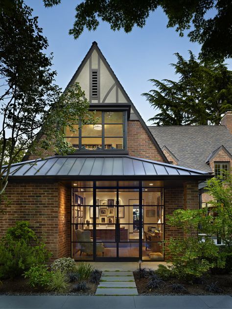 Tudor home with a modern twist on Lake Washington Tudor Homes, Modern Tudor, Book House, House Redesign, Seattle Homes, Tudor Style Homes, Lakefront Homes, Traditional Exterior, Tudor House