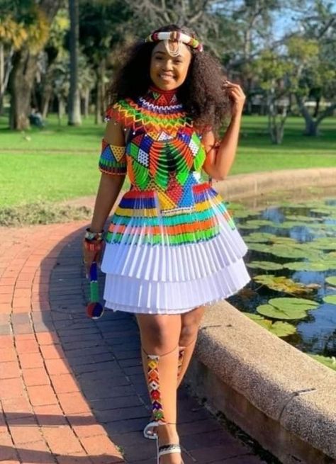 Lobola Outfits Woman Dresses, Traditional Attire African, South African Dresses, Zulu Traditional Wedding Dresses, Zulu Traditional Attire, Headwrap Styles, South African Traditional Dresses, Zulu Women, African Traditional Wear