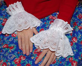 SquigglyTwigs Designs: Tuesday's Tute: Lace Cuffs Cuff Bracelets Diy, Cuffs Diy, Dressy Dress, Diy Bracelets Tutorials, Victorian Costume, Lace Cuffs, Dressy Dresses, Christmas Costumes, Wrist Cuffs