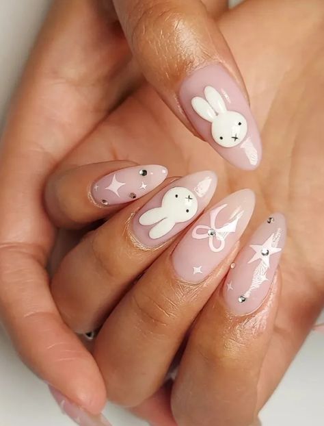 Pink Bunny Nails, Pink White Nail Designs, Baby Nails Design, Cute Nails Aesthetic, Mymelody Nails, White Rabbit Nails, June Nail Art, Cute Animal Nails, White Nail Art Designs