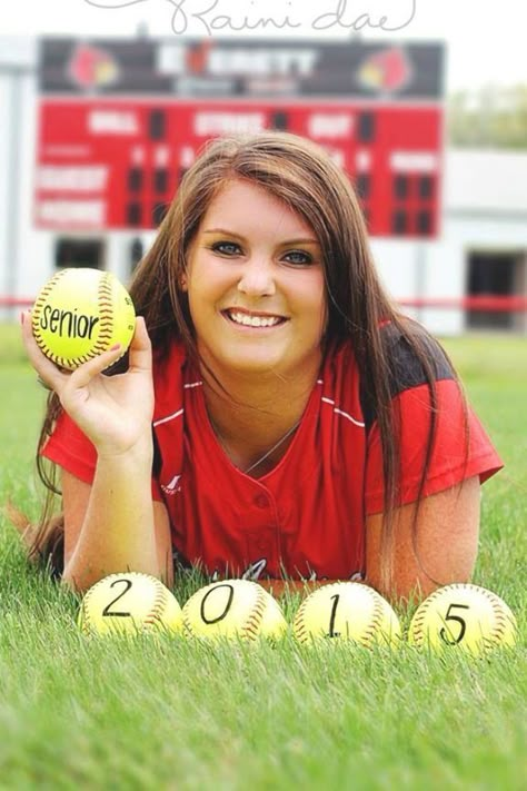 Softball Media Day Pictures, Cute Softball Pictures, Senior Pictures Group, Softball Pictures Poses Individual, Catcher Softball, Softball Poses, Pitcher Softball, Softball Pictures Poses, Softball Pics