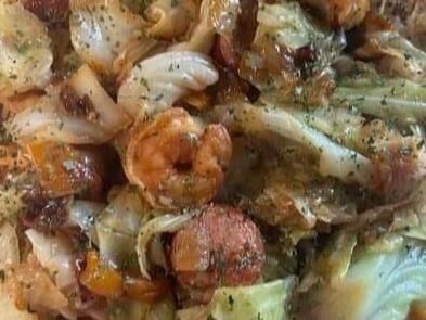 Bold Flavors in Every Bite: Southern Fried Cabbage with Sausage, Bacon, and Shrimp - NewsBreak Southern Fried Cabbage With Sausage, Cabbage With Sausage, Fried Cabbage Recipe, Fried Cabbage With Sausage, Pink Lemonade Recipes, Southern Fried Cabbage, Cooked Shrimp, Cabbage Recipe, Fried Cabbage