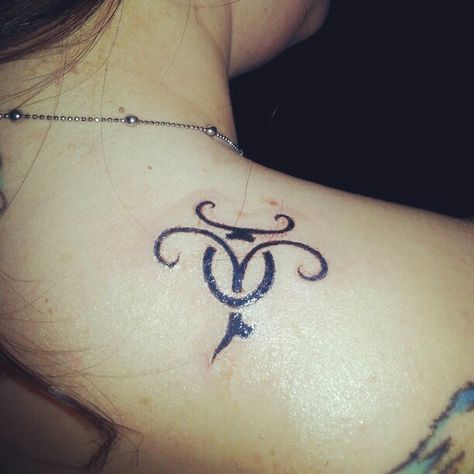 My New Aries/Taurus tattoo...horns locked ♥ Taurus Tattoo Ideas, Taurus Tattoo, Astrology Tattoo, Horoscope Tattoos, Word Tattoo, Planet Tattoos, Anklet Tattoos, Bull Tattoos, Taurus Tattoos