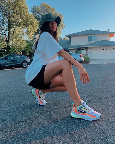 Nike 270 Women Outfit, Nike Air Max 270 Outfit Ideas, Air Max 270 Outfit Ideas, Air Max Outfits, Nike 270 Women, Air Max 270 Outfit, Nike Air Max Outfit, 270 Outfit, Dunks Outfit Woman