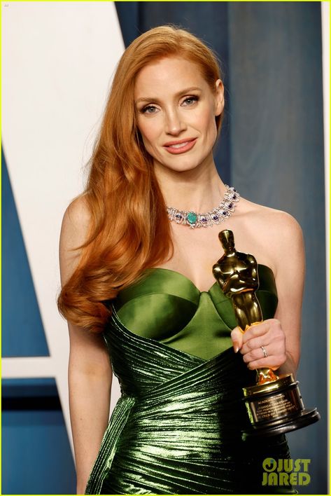 Jessica Chastain Fashion, Prom Dresses For Redheads, Jessica Chastain Hair, Redhead Dress, Outfits Frühling, Red Headed League, Oscar Hairstyles, Oscars 2022, Evelyn Hugo