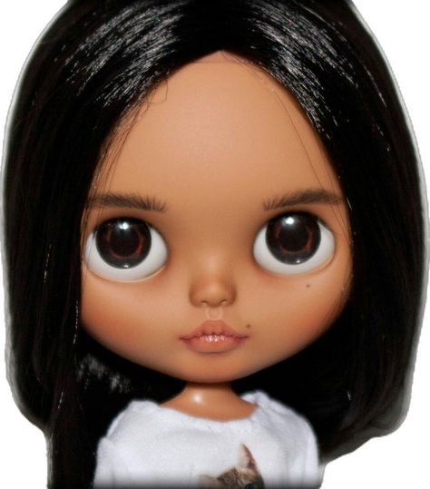 Bambi Eyes, Brown Eyes Black Hair, Bright Blue Eyes, Eyes Emoji, Doll Aesthetic, Art Prompts, Bratz Doll, Black And White Aesthetic, Pretty Dolls