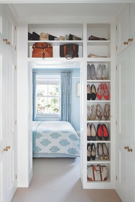 Maximising Space In A Small Bedroom, Small Bedroom Storage Ideas, Bedroom Storage Ideas, Small Guest Rooms, Grand Dressing, Small Bedroom Storage, Small Room Design Bedroom, Box Bedroom, Small Room Design