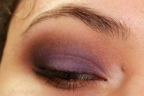 Purple and brown smoky eye Purple Brown Smokey Eye, Brown Purple Eyeshadow, Purple Brown Makeup, Soft Purple Eye Makeup Natural, Brown Eyes Purple Eyeshadow, Purple And Brown Makeup, Brown And Purple Eyeshadow, Purple Eyeshadow Brown Eyes, Dark Purple Eye Makeup