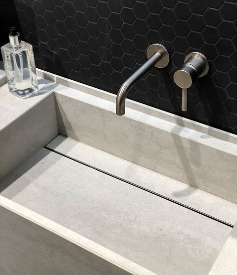 Porcelain Basin, Luxury Master Bathrooms, Restroom Design, Washbasin Design, Bath Sinks, Basin Design, Porcelain Sink, Bathroom Design Inspiration, Bathroom Taps