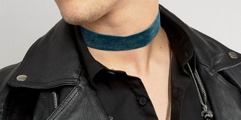 Men Wearing Chokers, Lines In Fashion, Male Choker, Louis Vuitton Womenswear, Choker Men, Mens Choker, Mens Choker Necklace, Men Choker, Jaden Smith