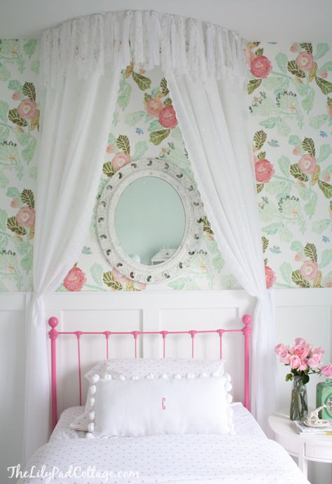 Big Girl Room Canopy- I LOVE this for a kids room! Lilypad Cottage, Shabby Chic Decorating, Shabby Chic Nursery, Big Girl Bedrooms, Chic Nursery, Genius Ideas, Diy Nursery, Shabby Chic Bedroom, Shabby Chic Bedrooms