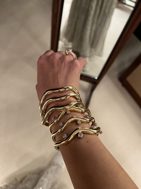 Aesthetic Bracelet, Dope Jewelry Accessories, Neck Pieces Jewelry, High Fashion Jewelry, Big Jewelry, Super Rich Kids, Super Rich, Aesthetic Tiktok, Dope Jewelry