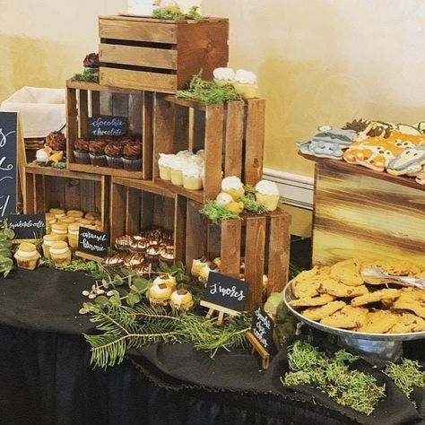 Outdoor Graduation Party Decorations, Rustic Cupcake Stand, Store Shelving, Wedding Crates, Rustic Cupcake Stands, Wedding Reception Tables Centerpieces, Bbq Theme, Rustic Cupcakes, Reception Table Centerpieces