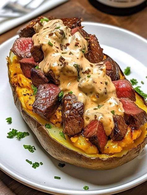 Easy Crockpot Recipes | 🥔 Loaded Baked Potato with Steak Bites ���🥩 | Facebook Loaded Baked Potato With Steak, Baked Potato With Steak, Cheesesteak Stuffed Peppers, Crockpot Steak, Roast Lamb Leg, Parmesan Cream Sauce, Loaded Baked Potato, Potato Bake, Bagel Recipe