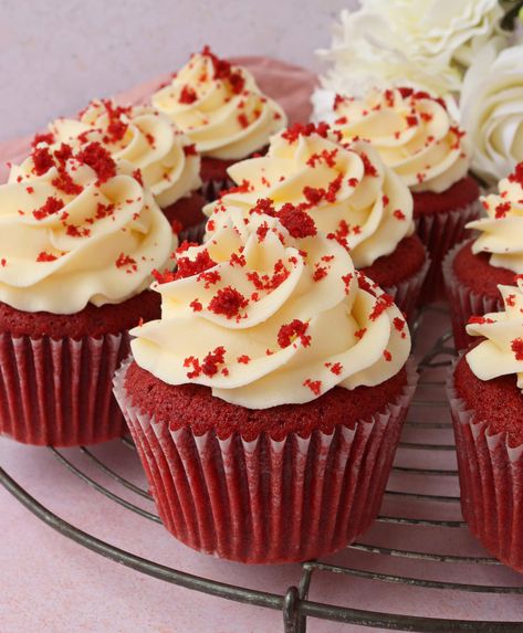 Redvelvet Cake Recipe, Redvelvet Cupcake, Red Velvet Muffins, Redvelvet Cake, Red Velvet Cupcakes Recipe, Cupcakes Red Velvet, Cake Red Velvet, Red Velvet Recipes, Red Cupcakes