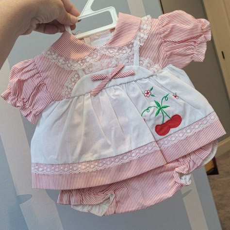 First And Only Owner. Nwot Vintage Cradle Togs From Late 80s Red And White With Lace And Cherry Embroidery Patchwork. Elastic Still Great! Dress And Bloomer Set Still With Original Hanger. My Mother Never Put That On Me And Passed Them On After My Daughter Already Outgrew Them. 0-6month Size Baby Clothes Vintage, Vintage Cradle, Vintage Baby Gear, Baby 6 Months, Old Baby Clothes, Cherry Embroidery, Clothing Pattern Design, Embroidery Patchwork, Hello Kitty Baby