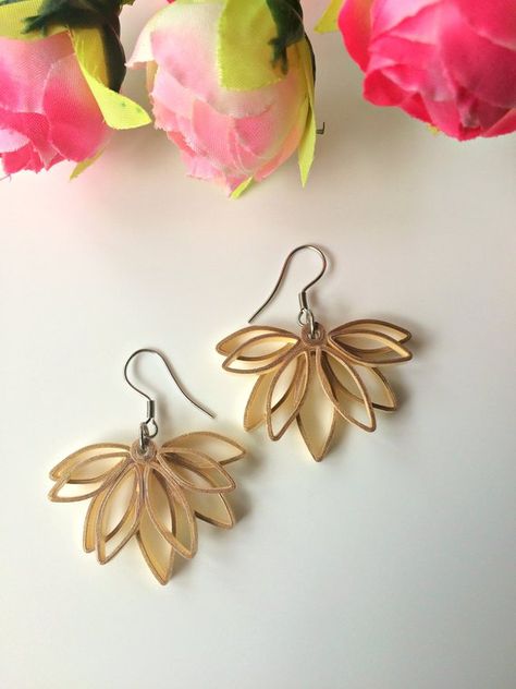 Lotus Flower Minimalist, Quill Jewelry, Quilled Roses, Flower Minimalist, Paper Quilling Earrings, Floral Minimalist, Paper Quilling Flowers, Paper Quilling Jewelry, Quilling Work