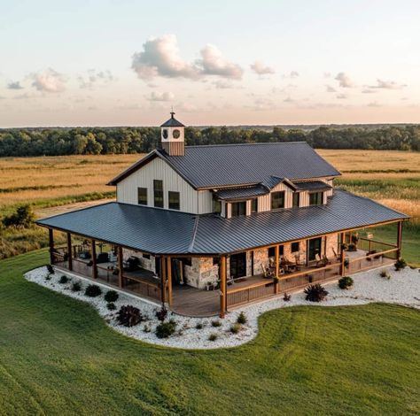 Dream House Country, Ranch House Decor, Barn House Design, Cozy Cabins, Barn Style House Plans, Dream Life House, Casa Country, Farmhouse Style House Plans, Dream House Rooms