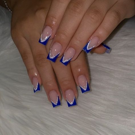 Nails Design French Tip Ideas Blue, Nail Ideas Acrylic Blue And White, Trendy Nails Navy Blue, Nails For Blue Hoco Dress, Cute Nails Navy Blue, Homecoming Nails Acrylic Blue, Blue Nails Homecoming, Blue And White Nails French Tip, Hoco Nails Royal Blue