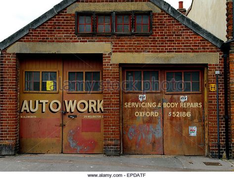 Car Repair Shop Aesthetic, Mechanics Shop Aesthetic, Old Garage Aesthetic, Mechanic Shop Aesthetic, Auto Shop Aesthetic, Repair Shop Aesthetic, Car Shop Aesthetic, Car Repair Shop Design, Car Workshop Design