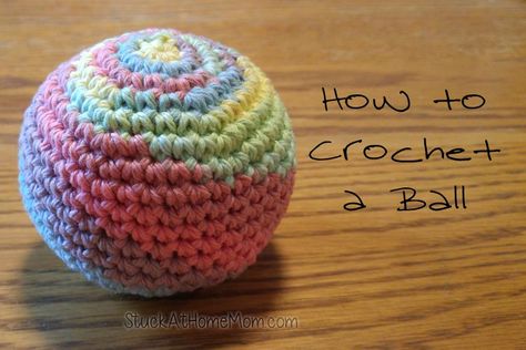 How to Crochet a Ball Crochet A Ball, Rabbit Ideas, Rabbit Crochet, Crochet Cat Toys, Amigurumi Rabbit, Crochet Hack, Crochet Ball, Crochet Circles, Crochet Design