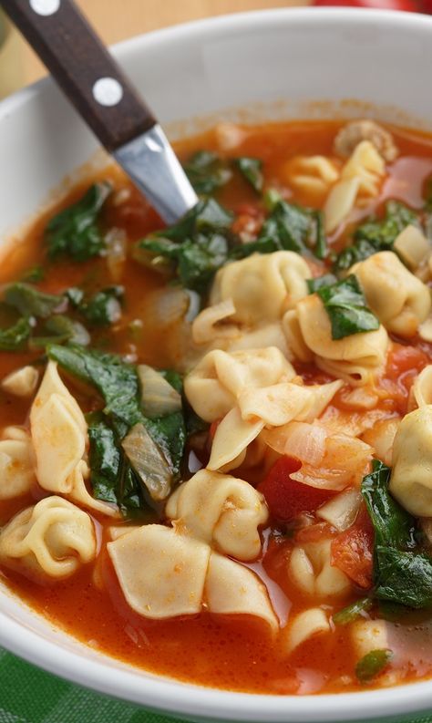 Spinach And Tortellini Soup, Shrimp Slow Cooker, Spinach And Tortellini, Tortellini Soup Crockpot, Soups Vegetarian, Slow Cooker Tortellini Soup, Homemade Tortellini, Crock Pot Tortellini, Spinach Tortellini Soup