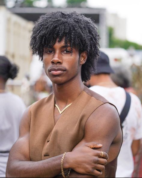 Afro Hairstyles Men, Black Hair Inspiration, Natural Hair Men, Take It Or Leave It, David Christian, Men Haircut Curly Hair, Afro Men, Dark Skin Men, Pelo Afro